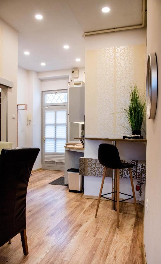 Molnar Apartment Cozy City Center Retreat For 2 Ac & Perfect Location! Budapeste Exterior foto