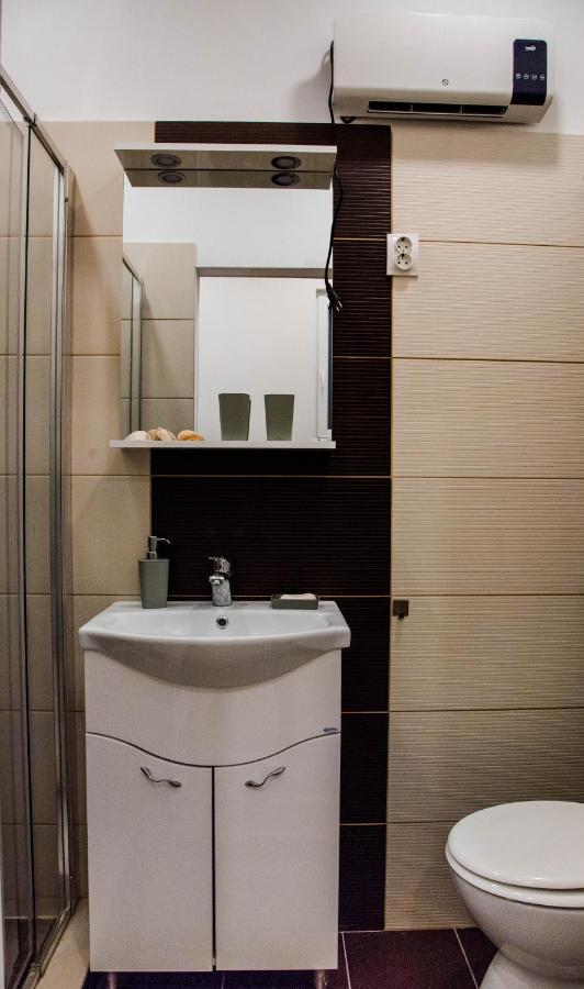 Molnar Apartment Cozy City Center Retreat For 2 Ac & Perfect Location! Budapeste Exterior foto