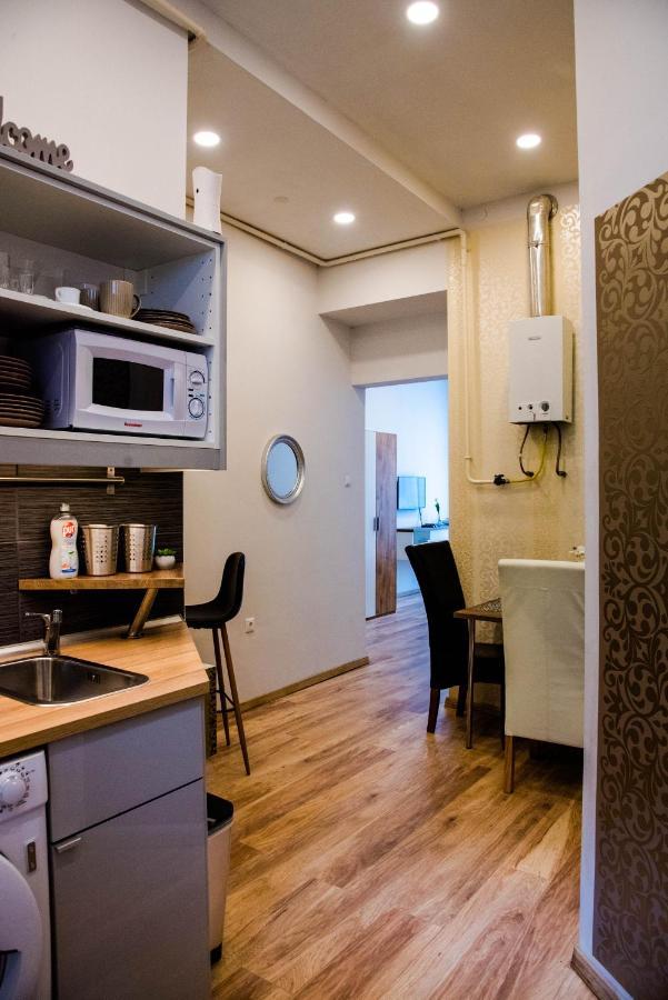 Molnar Apartment Cozy City Center Retreat For 2 Ac & Perfect Location! Budapeste Exterior foto